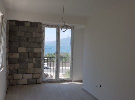 Apartman u Kumboru sa lijepim pogledom na more-27m2 -39.000€