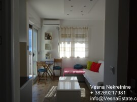 Đenovići- Jednosoban stan  sa pogledom na more i planinu Lovćen-34m2-54.000€